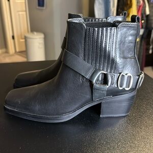 Women’s Sam Edelman Bellamie Harness Booties - Size 8 - New - No Box